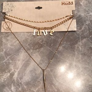 NWT. Mudd Choker Set